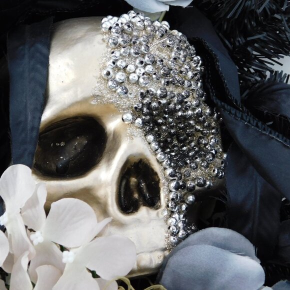 Ashland Halloween Teardrop Swag Wreath Haunted Home Gold Skull Black Gray Roses - Picture 4 of 10